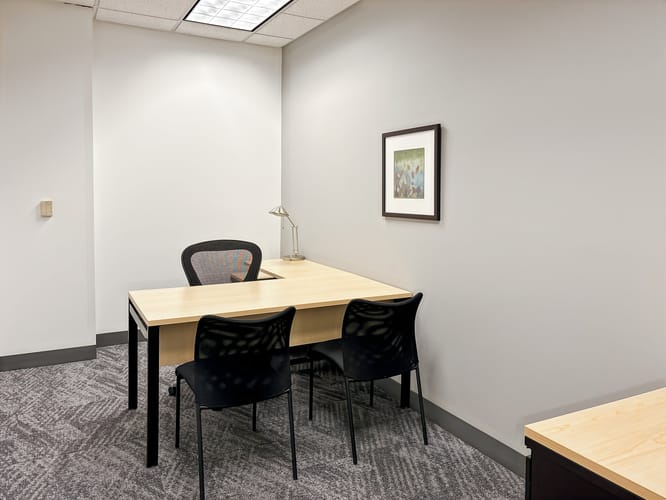 Oficina en arriendo en El Poblado, Medellín, 50 m² · foto 6 de 9