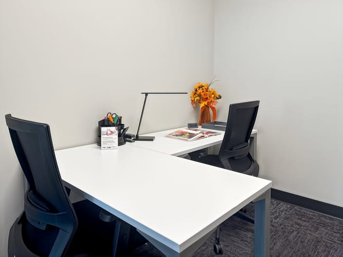 Oficina en arriendo en El Poblado, Medellín, 50 m² · foto 7 de 9