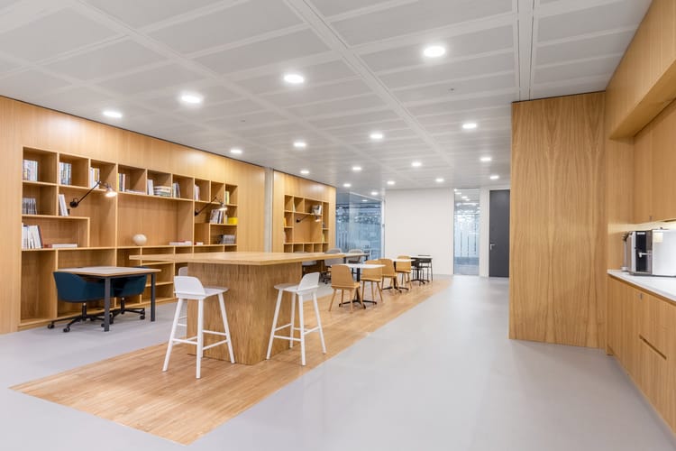 Oficina en arriendo en El Poblado, Medellín, 110 m² · foto 6 de 9