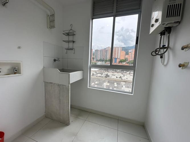 Apartamento de 3 alcobas en arriendo en Mayorca, Sabaneta, 86 m² · foto 15 de 15