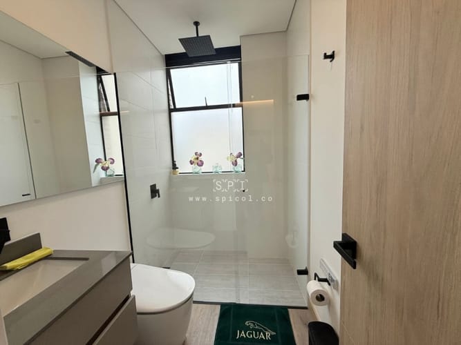 Casa de 3 alcobas en venta en Sajonia, Rionegro, 328 m² · foto 14 de 18