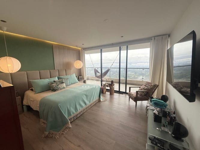 Casa de 3 alcobas en venta en Sajonia, Rionegro, 328 m² · foto 17 de 18
