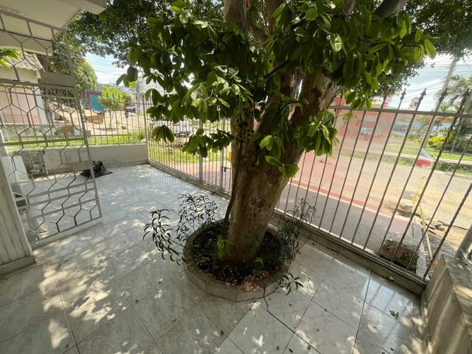 Casa de 8 alcobas en venta en El Bosque, Cartagena, 192 m² · foto 3 de 24