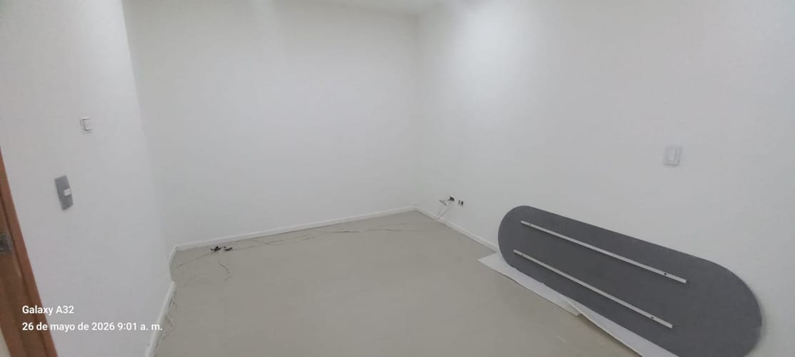 Oficina en arriendo en Campo Amor, Medellín, 8 m² · foto 2 de 5