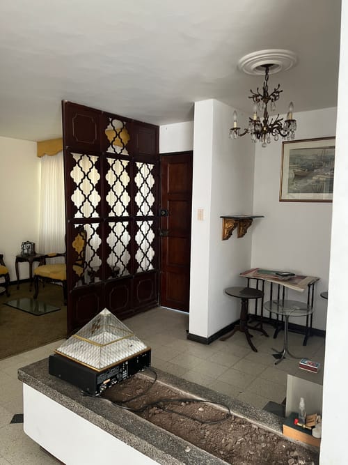 Casa de 5 alcobas en venta en Laureles, Medellín, 360 m² · foto 5 de 9