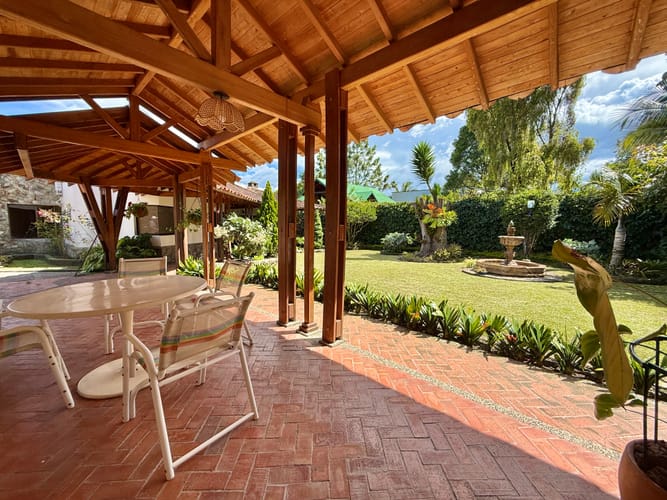 Casa de 4 alcobas en venta en El Porvenir, Rionegro, 300 m² · foto 4 de 16