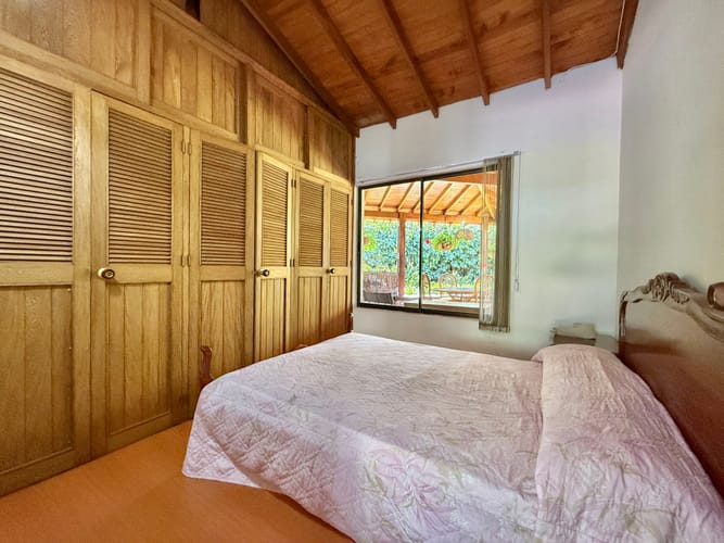 Casa de 4 alcobas en venta en El Porvenir, Rionegro, 300 m² · foto 14 de 16