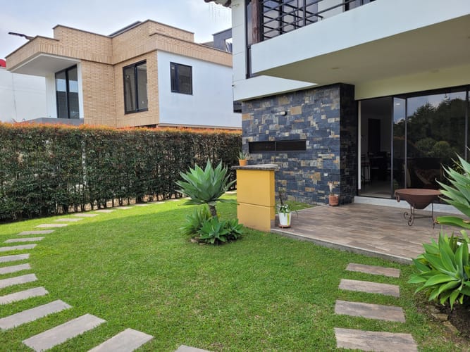 Casa de 4 alcobas en venta en El Porvenir, Rionegro, 305 m² · foto 4 de 24
