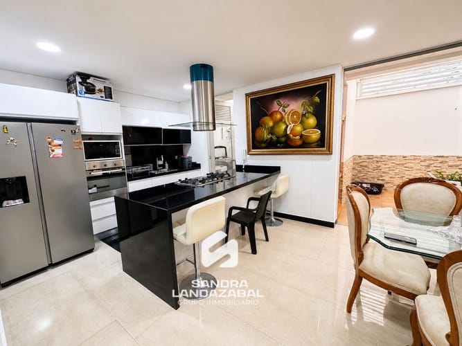 Casa de 4 alcobas en venta en Lagos Del Cacique, Bucaramanga, 220 m² · foto 5 de 13