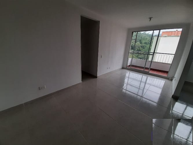Apartamento de 3 alcobas en venta en La Hondonada, Medellín, 56 m² · foto 3 de 15