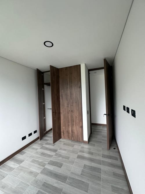 Apartamento de 2 alcobas en venta en El Trianon, Envigado, 69 m² · foto 9 de 14