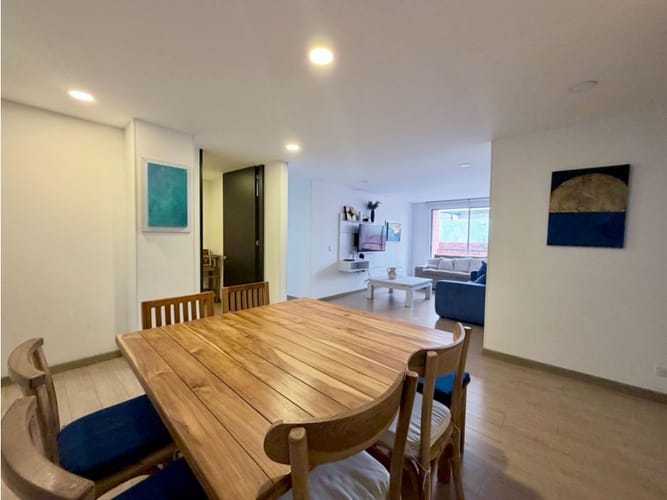 Apartamento de 3 alcobas en venta en Santa Barbara Occidental, Bogotá, 143 m² · foto 4 de 15