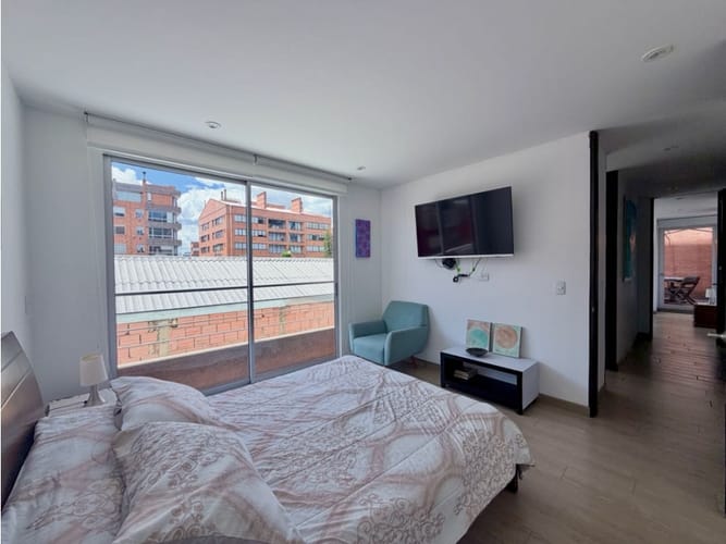 Apartamento de 3 alcobas en venta en Santa Barbara Occidental, Bogotá, 143 m² · foto 11 de 15