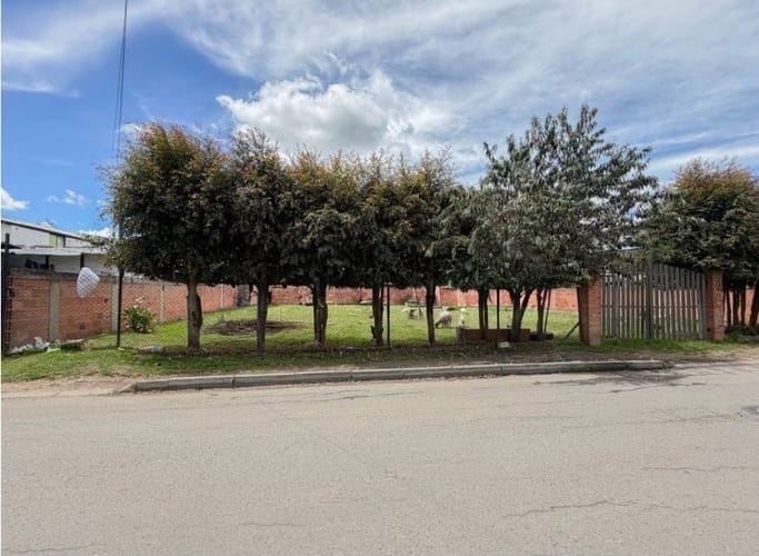 Lote en venta en Canelon, Cajicá, 1147 m² · foto 3 de 10
