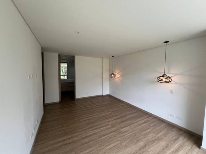 Apartamento de 2 alcobas en arriendo en Las Palmas, Medellín, 130 m² · foto 3 de 21