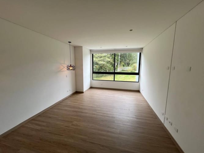 Apartamento de 2 alcobas en arriendo en Las Palmas, Medellín, 130 m² · foto 4 de 21
