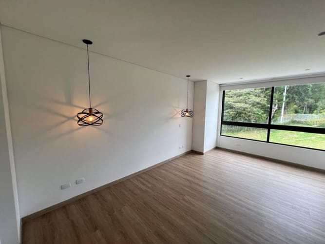 Apartamento de 2 alcobas en arriendo en Las Palmas, Medellín, 130 m² · foto 5 de 21