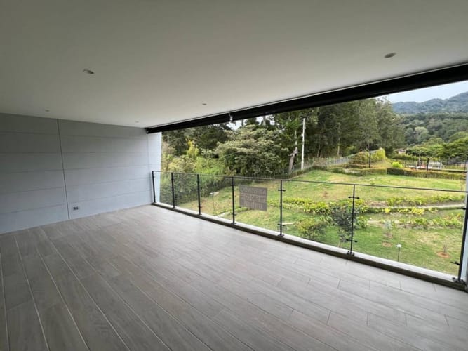 Apartamento de 2 alcobas en arriendo en Las Palmas, Medellín, 130 m² · foto 13 de 21