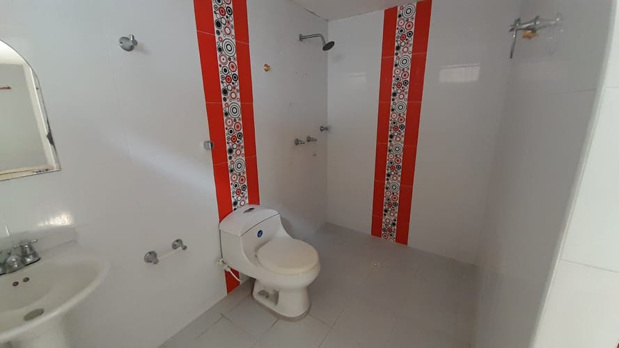 Casa de 4 alcobas en venta en Molinos Altos, Floridablanca, 260 m² · foto 9 de 24