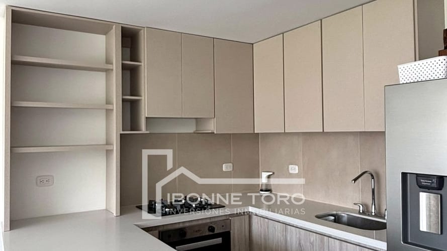 Apartamento de 3 alcobas en venta en Avenida Kevin Angel, Manizales, 82 m² · foto 6 de 7