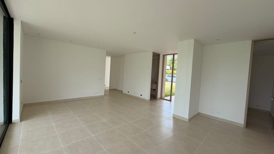 Casa de 3 alcobas en venta en Cerritos, Pereira, 1225 m² · foto 3 de 14