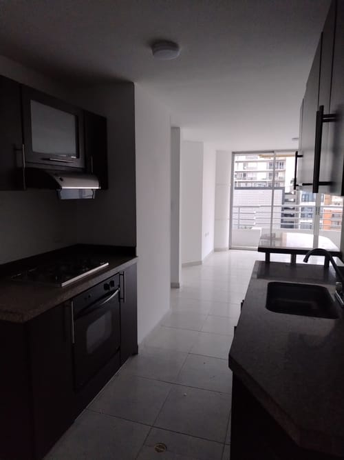 Apartamento de 3 alcobas en arriendo en Nuevo Sotomayor, Bucaramanga, 94 m² · foto 6 de 11
