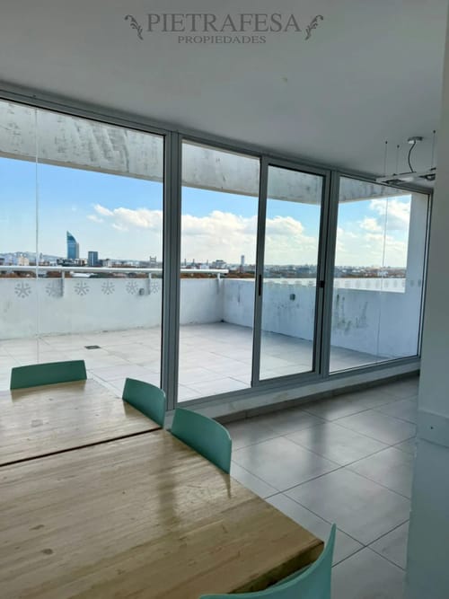 Apartamento en alquiler, 2 dormitorios, 1 baño, cochera. Tres Cruces. · Foto 7