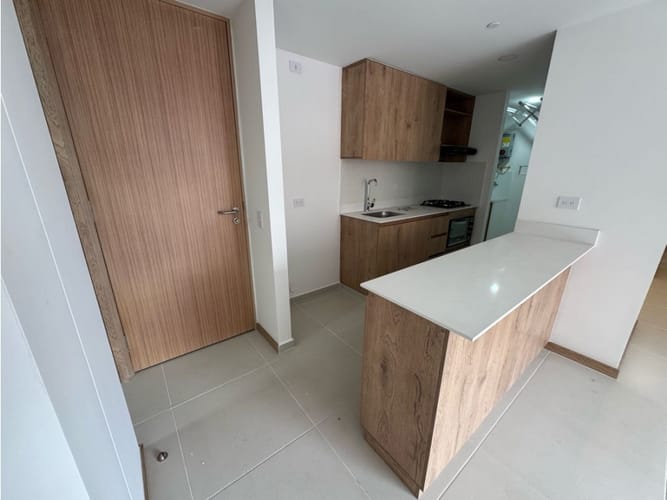 Apartamento de 3 alcobas en arriendo en San German, Medellín, 78 m² · foto 2 de 13