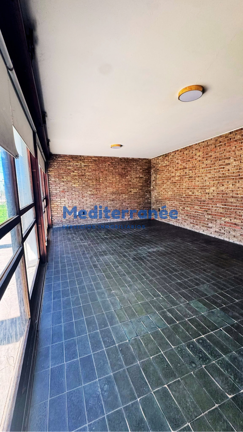 Oportunidad!!! - Ideal Empresa O Familia... Espectacular Casa Frente A La Playa En Lagomar ! · Foto 4