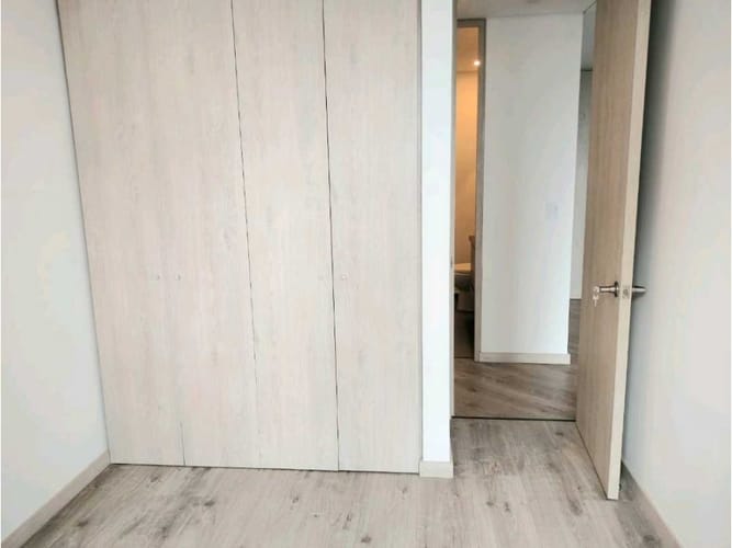 Apartamento de 2 alcobas en arriendo en Altos Del Poblado, Medellín, 83 m² · foto 16 de 23