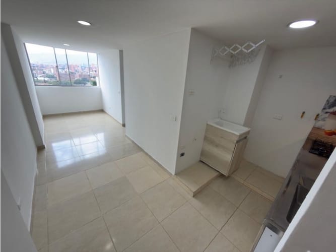 Apartamento de 2 alcobas en arriendo en Calasanz, Medellín, 45 m² · foto 3 de 9