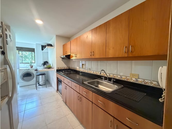 Apartamento de 3 alcobas en venta en Castropol, Medellín, 120 m² · foto 4 de 11