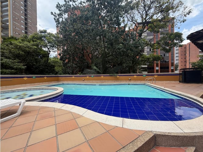 Apartamento de 3 alcobas en venta en Castropol, Medellín, 120 m² · foto 9 de 11