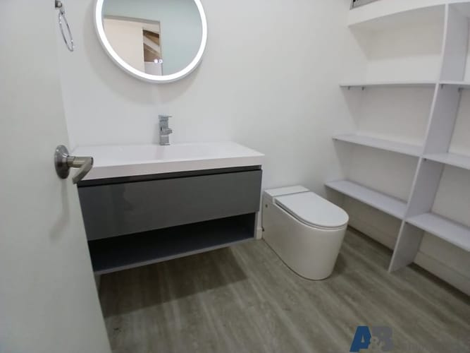 Casa de 3 alcobas en arriendo en Loma Del Chocho, Envigado, 270 m² · foto 9 de 24