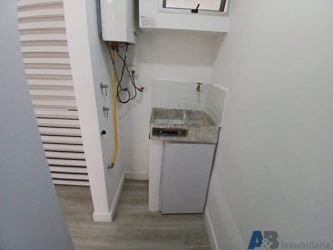 Casa de 3 alcobas en arriendo en Loma Del Chocho, Envigado, 270 m² · foto 10 de 24