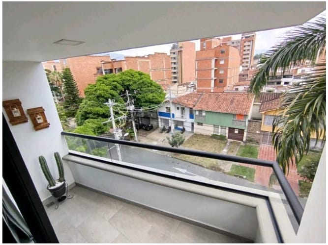 Apartamento de 3 alcobas en venta en Las Acacias, Medellín, 110 m² · foto 3 de 16