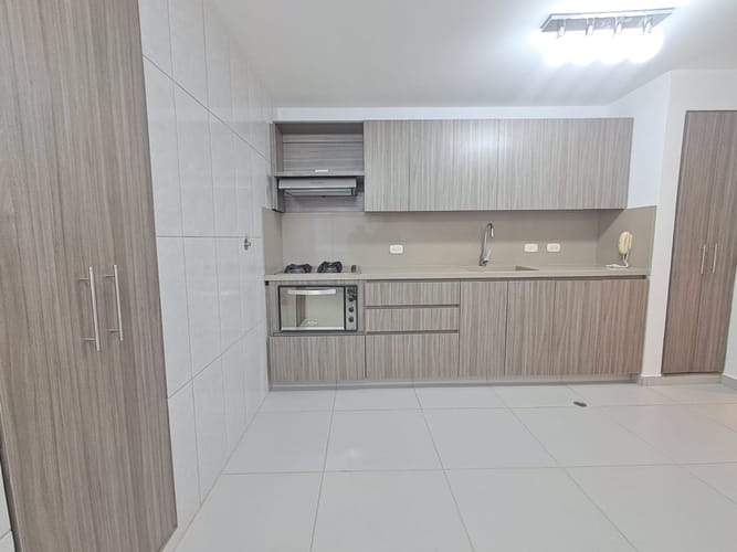 Apartamento de 3 alcobas en arriendo en La Aguacatala, Medellín, 125 m² · foto 4 de 21