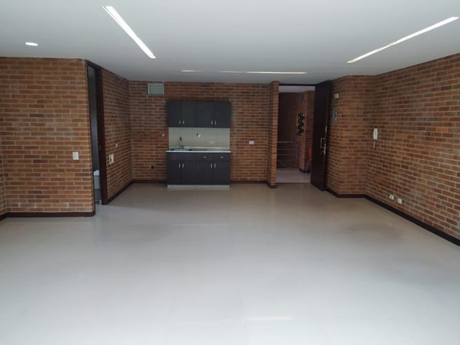 Oficina en arriendo en El Poblado, Medellín, 60 m² · foto 6 de 9