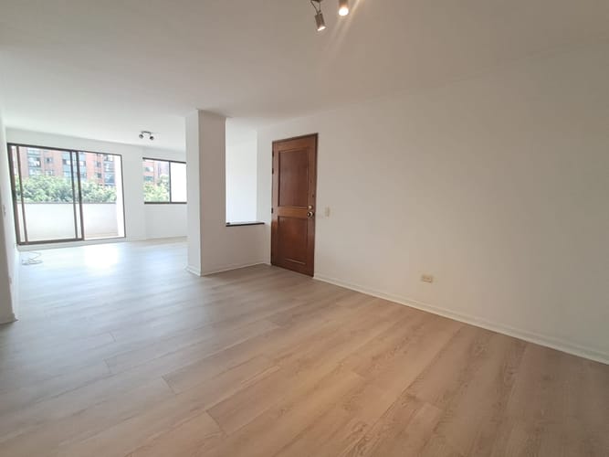 Apartamento de 3 alcobas en arriendo en La Aguacatala, Medellín, 125 m² · foto 8 de 21