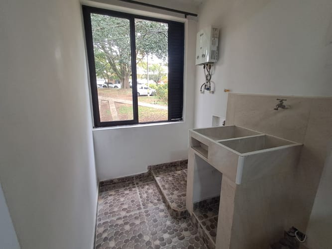 Apartamento de 1 alcoba en arriendo en Belencito, Medellín, 57 m² · foto 3 de 13