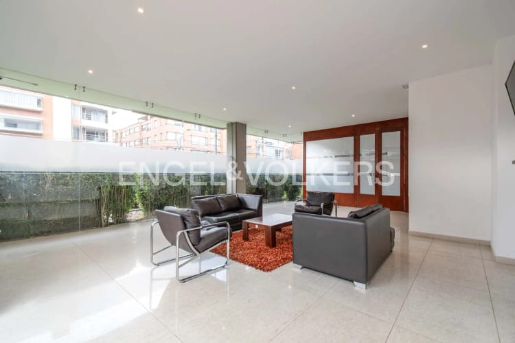 Apartamento de 2 alcobas en venta en Chicó Navarra, Bogotá, 108 m² · foto 20 de 21