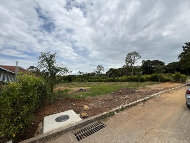 Lote en venta en Cerritos, Pereira, 1751 m² · foto 2 de 4