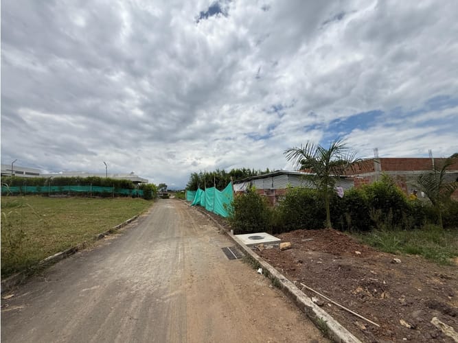 Lote en venta en Cerritos, Pereira, 1751 m² · foto 3 de 4