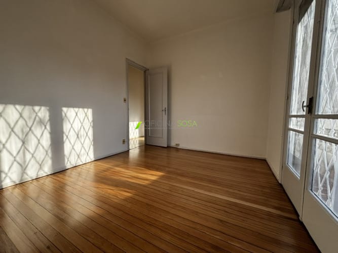Oficina Sosa Prado- RESERVADO Bulevar y Agraciada Excelente construcción muy amplio 2 baños, balcón muy soleado, bajos gastos comunes · Foto 6