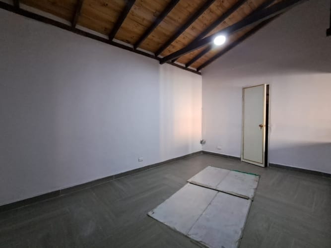Casa de 5 alcobas en arriendo en Laureles, Medellín, 320 m² · foto 13 de 18