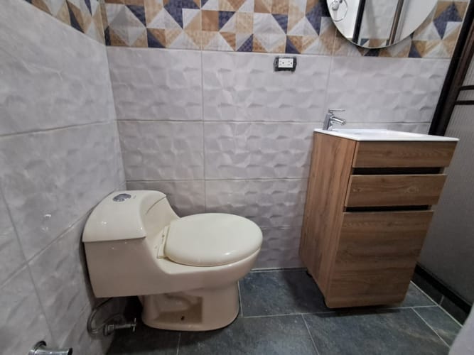 Casa de 5 alcobas en arriendo en Laureles, Medellín, 320 m² · foto 15 de 18