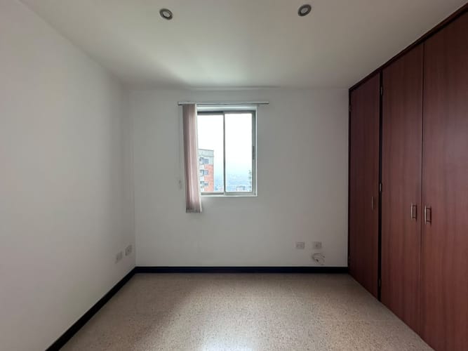 Apartamento de 2 alcobas en arriendo en El Poblado, Medellín, 76 m² · foto 14 de 17