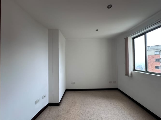 Apartamento de 2 alcobas en arriendo en El Poblado, Medellín, 76 m² · foto 15 de 17