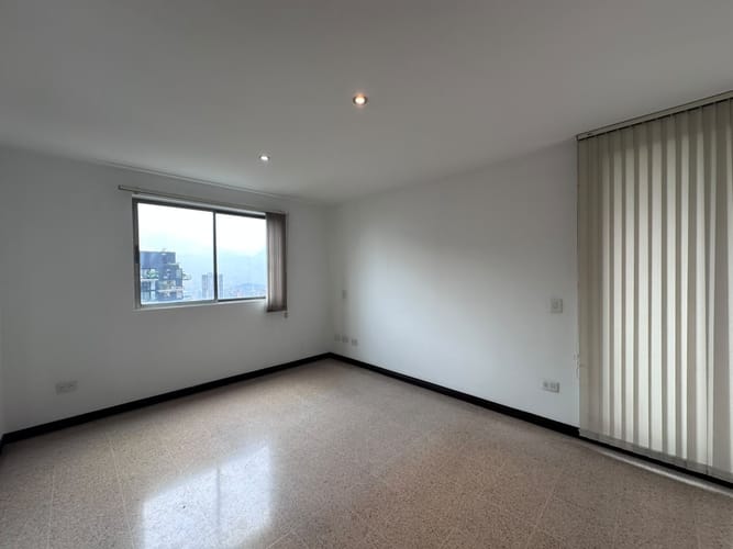 Apartamento de 2 alcobas en arriendo en El Poblado, Medellín, 76 m² · foto 13 de 17