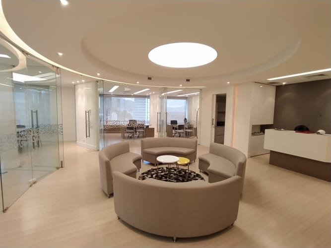 Oficina en arriendo en Villa Carlota, Medellín, 120 m² · foto 3 de 16